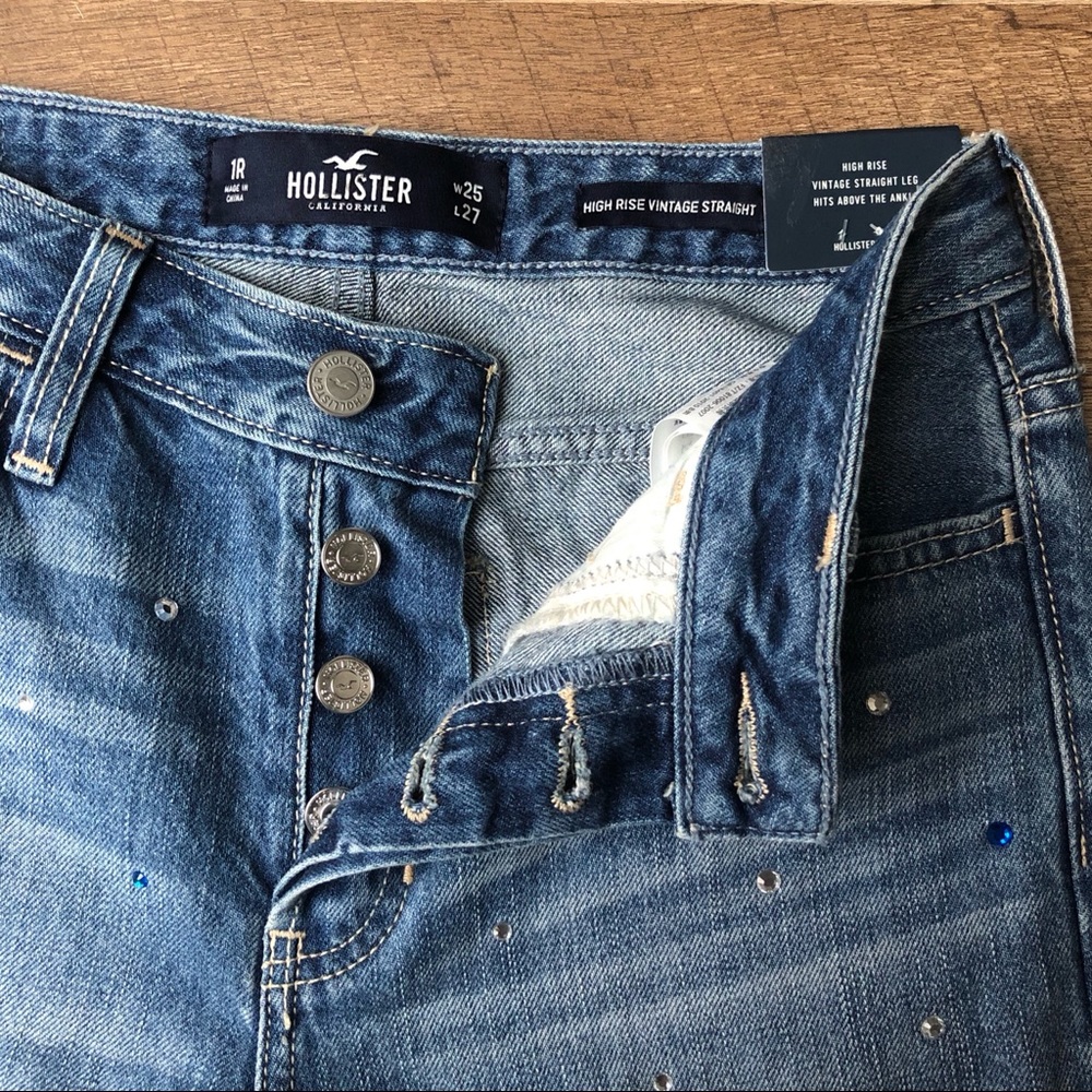 Hollister High Rise Vintage Straight Jeans - Picture 3 of 9
